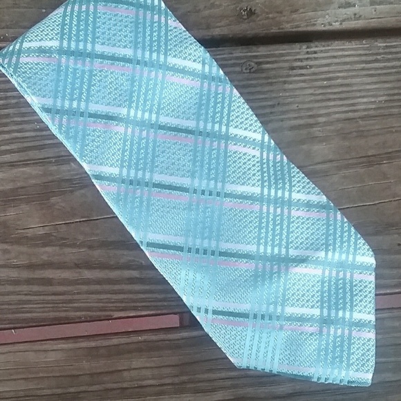 Jos A Bank Italian Silk Plaid Tie - Picture 1 of 4